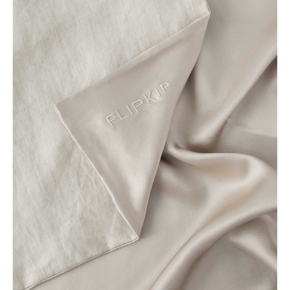 NEW! FLIPKIP Pillowcase - Picture 3 of 5